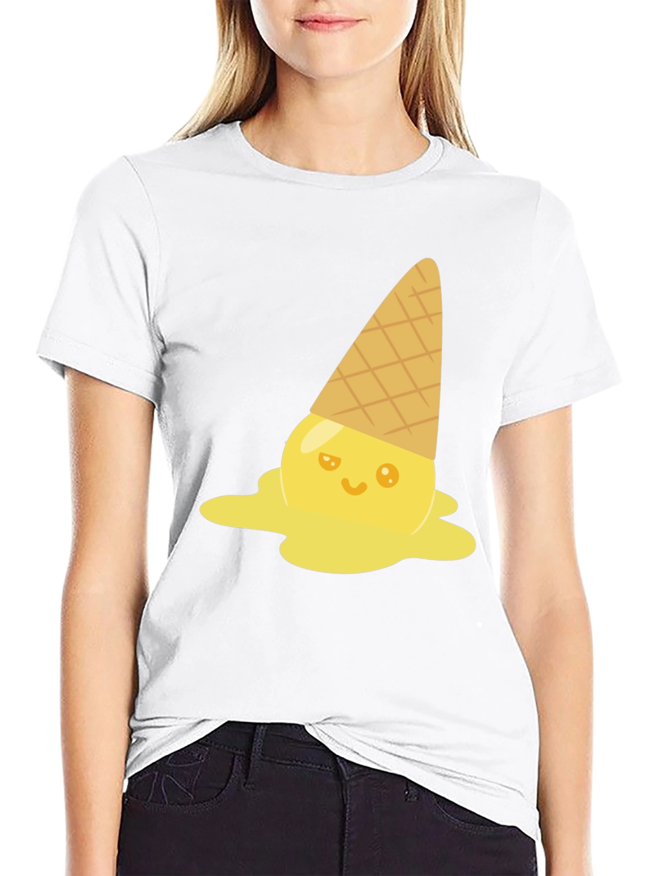 Camiseta Negra con Helado Derretido Kawaii