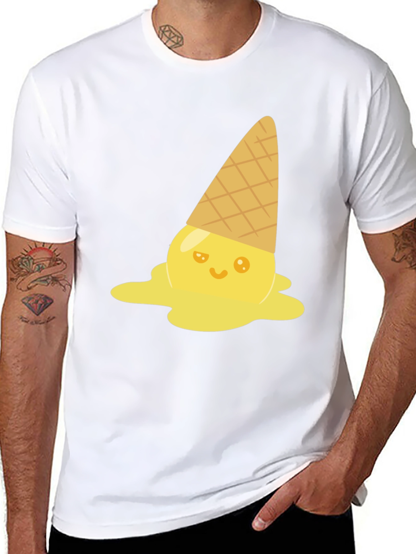 Camiseta Negra con Helado Derretido Kawaii