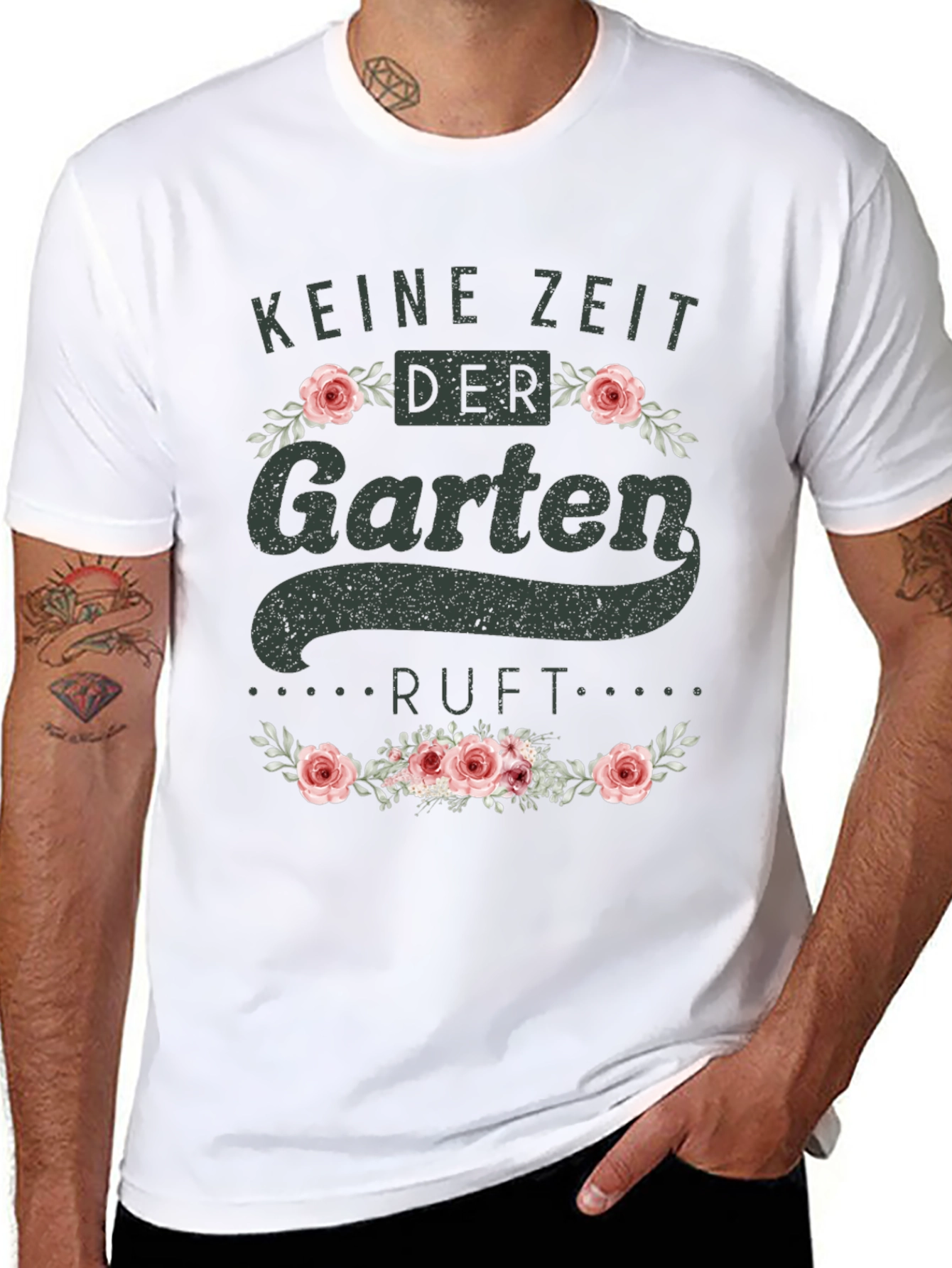 Camiseta Negra con Diseño de Jardinería Floral