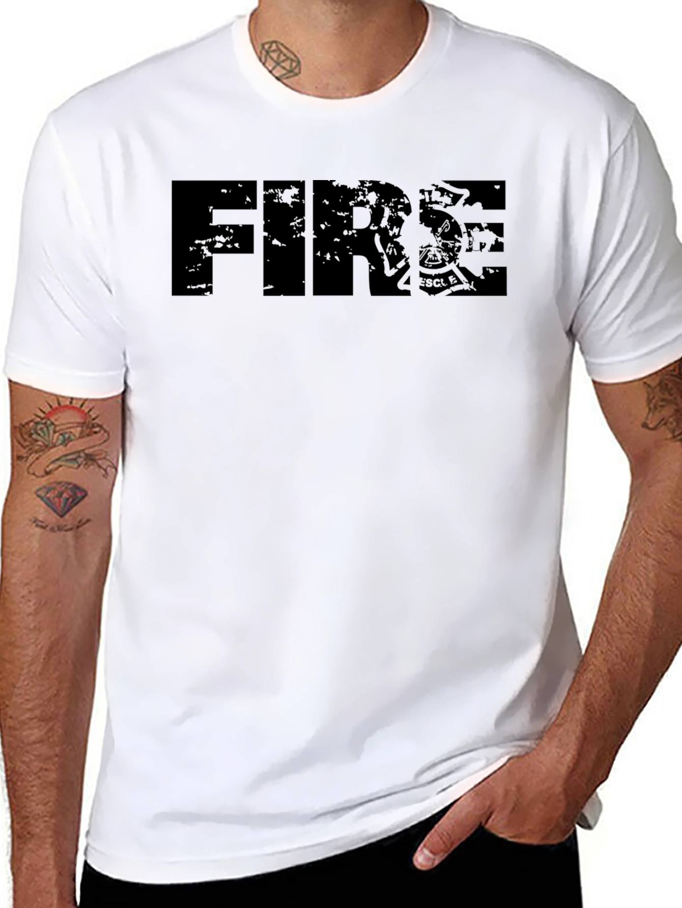 Camiseta Negra con Diseño Fuego