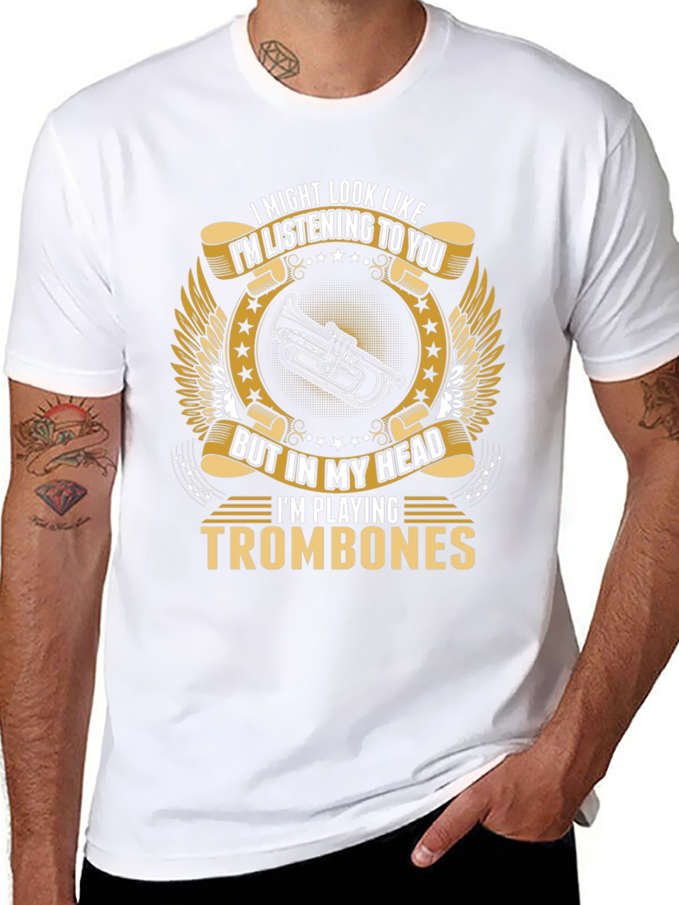 Camiseta Negra con Diseño de Trombones
