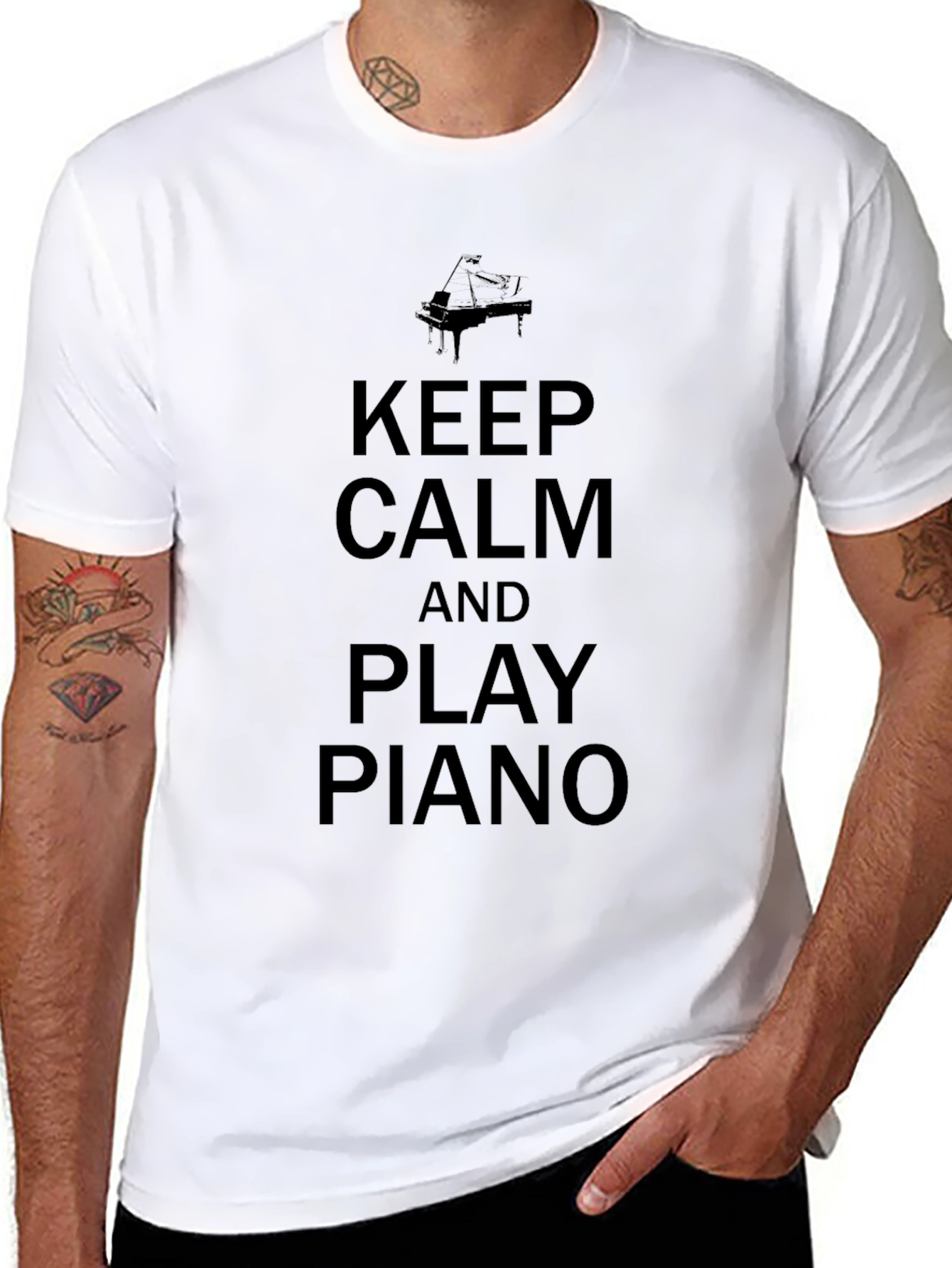 Camiseta Negra: Keep Calm y Play Piano