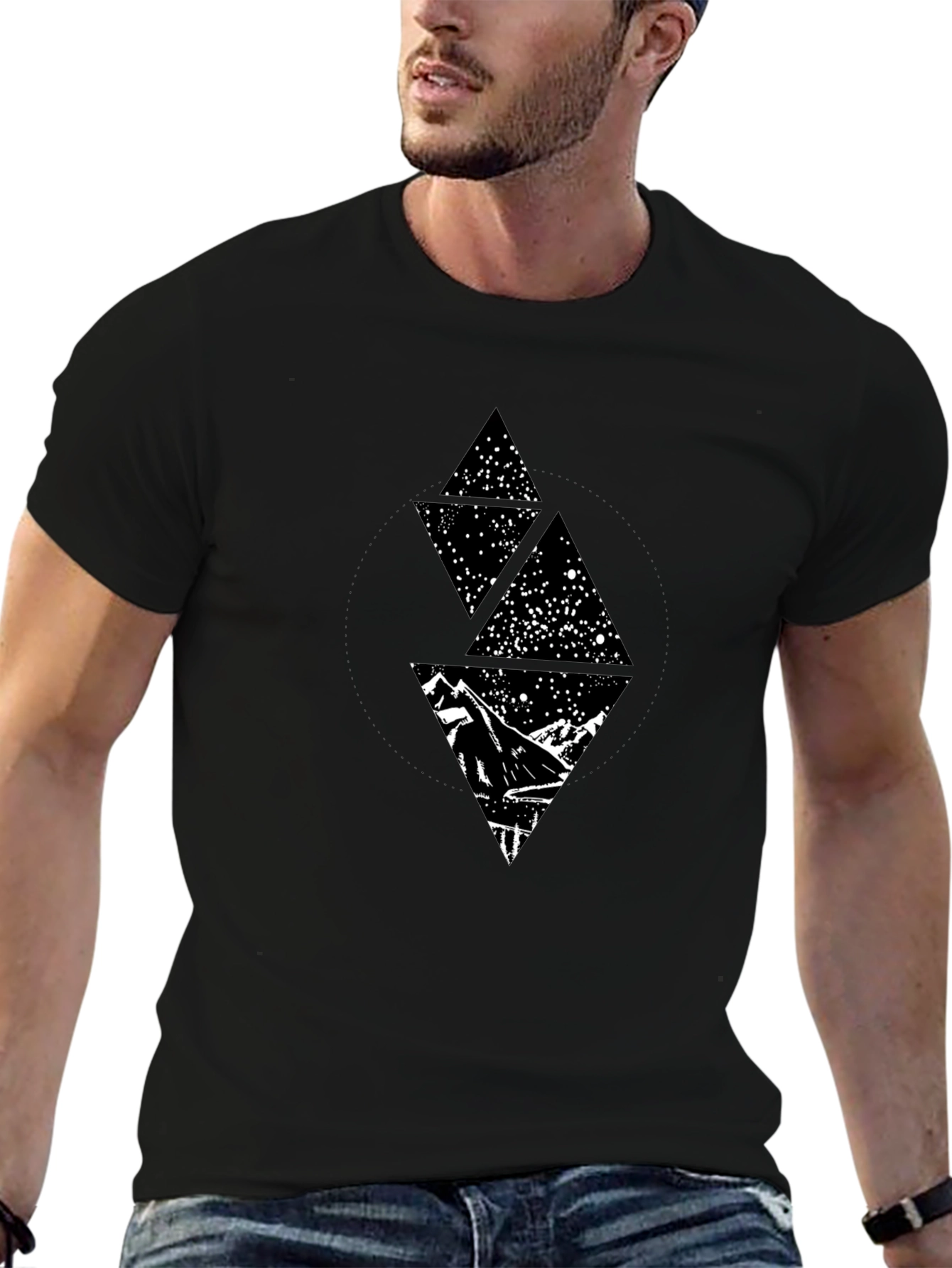 Camiseta Negra Hombre Diseño Montaña y Estrellas