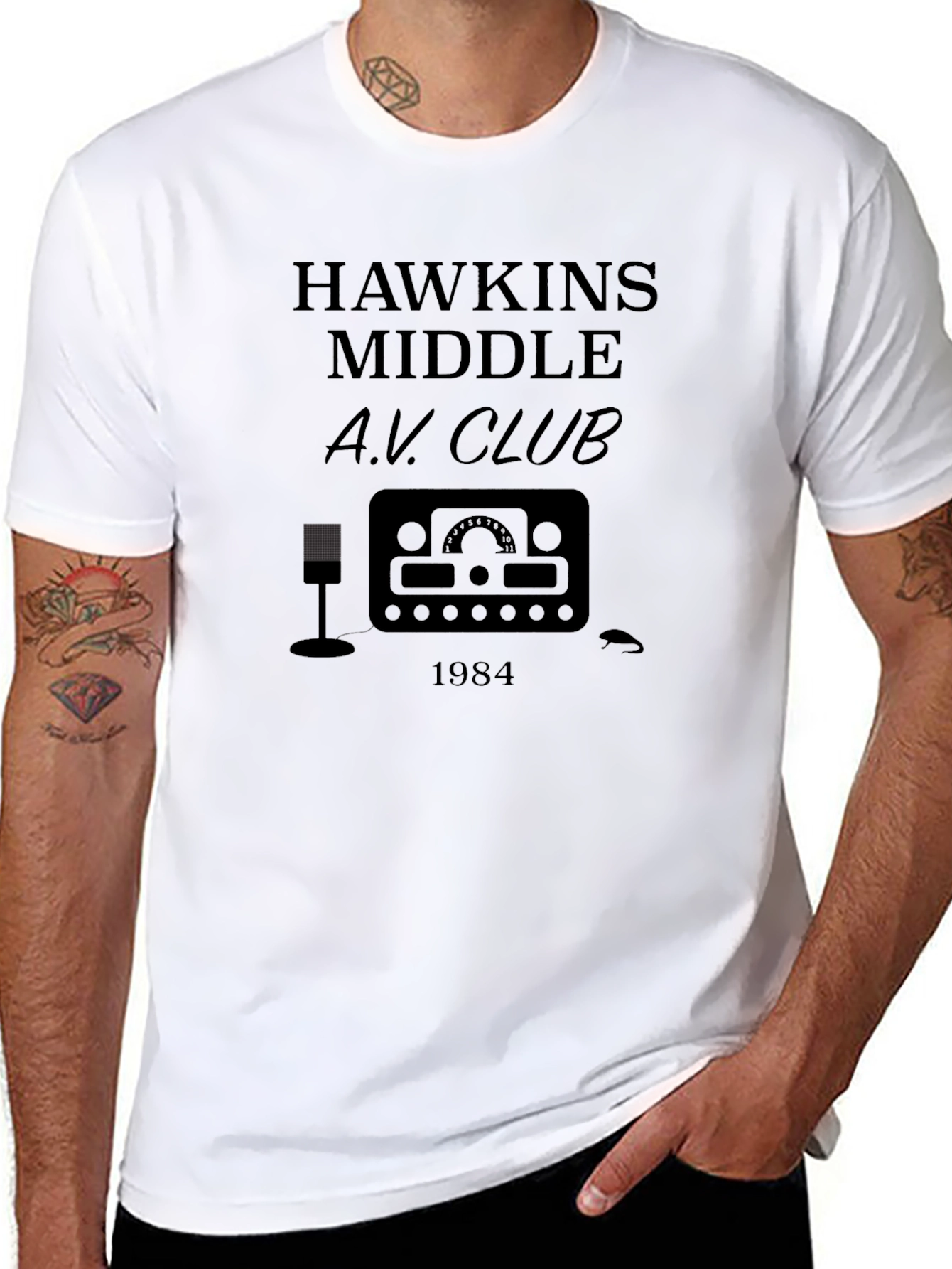 Camiseta Negra A.V. Club Hawkins Middle 1984