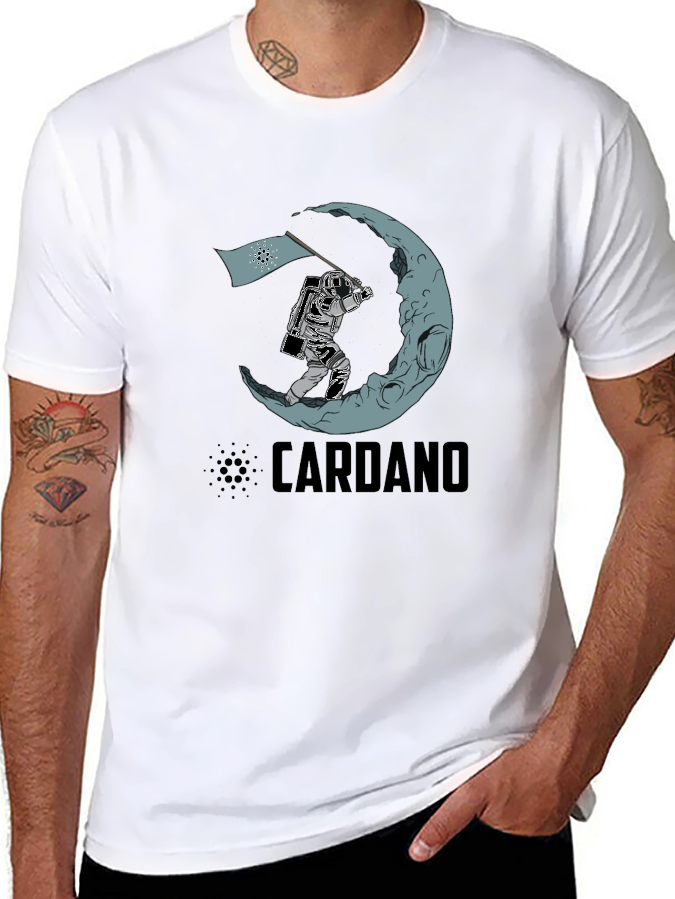 Camiseta Negra Cardano Astronauta en la Luna