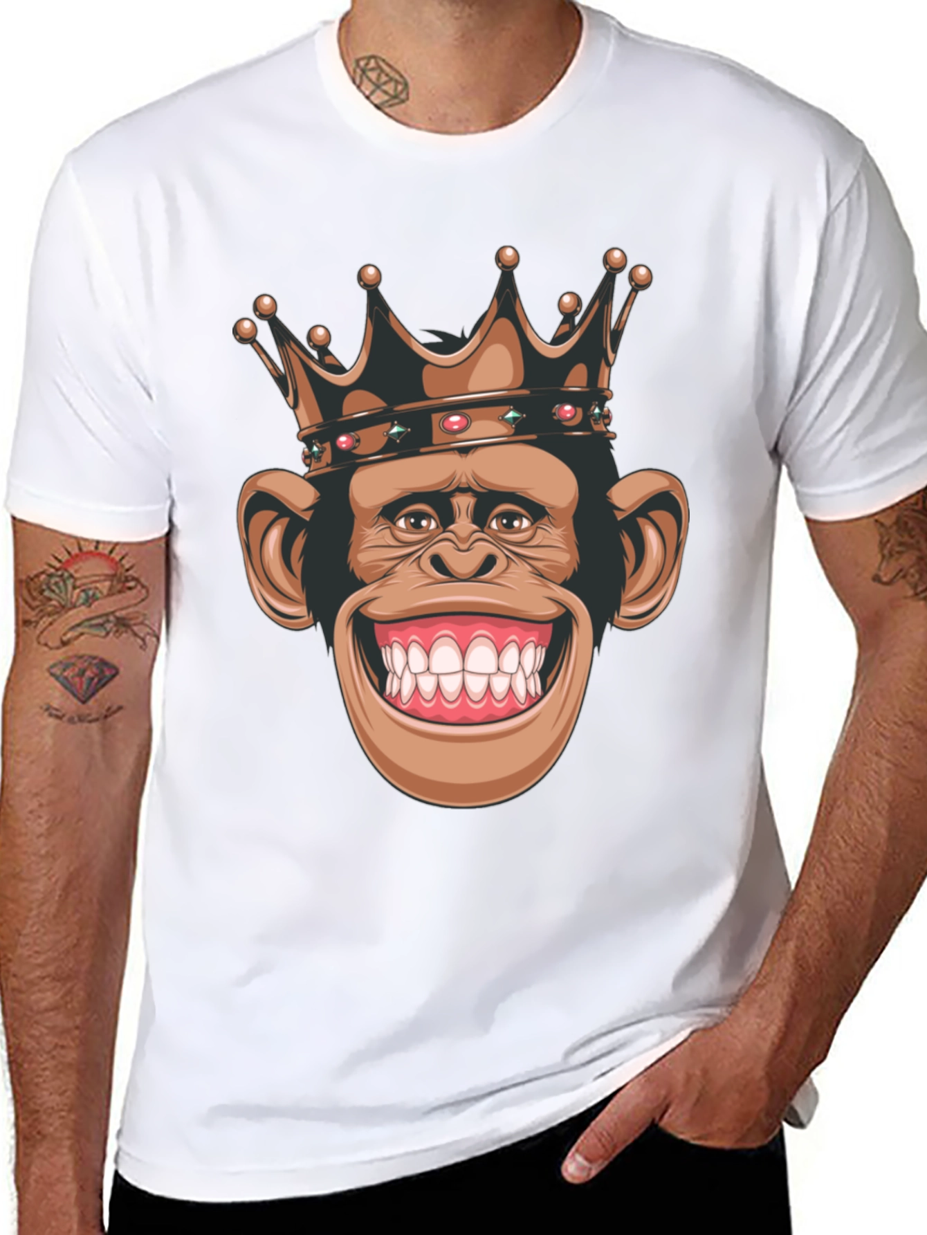 Camiseta Negra con Mono Rey Sonriente