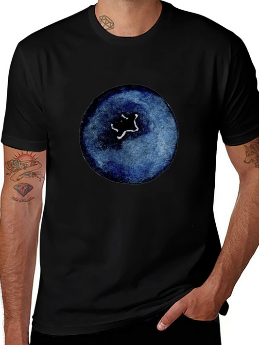 Camiseta Negra con Diseño de Arándano Acuarela