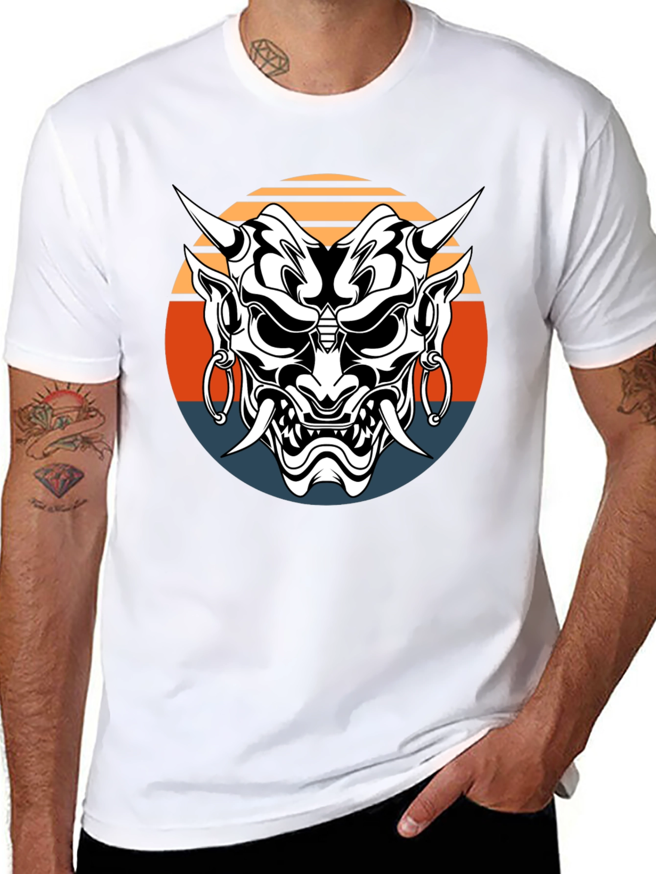 Camiseta Negra con Máscara Oni Japonesa