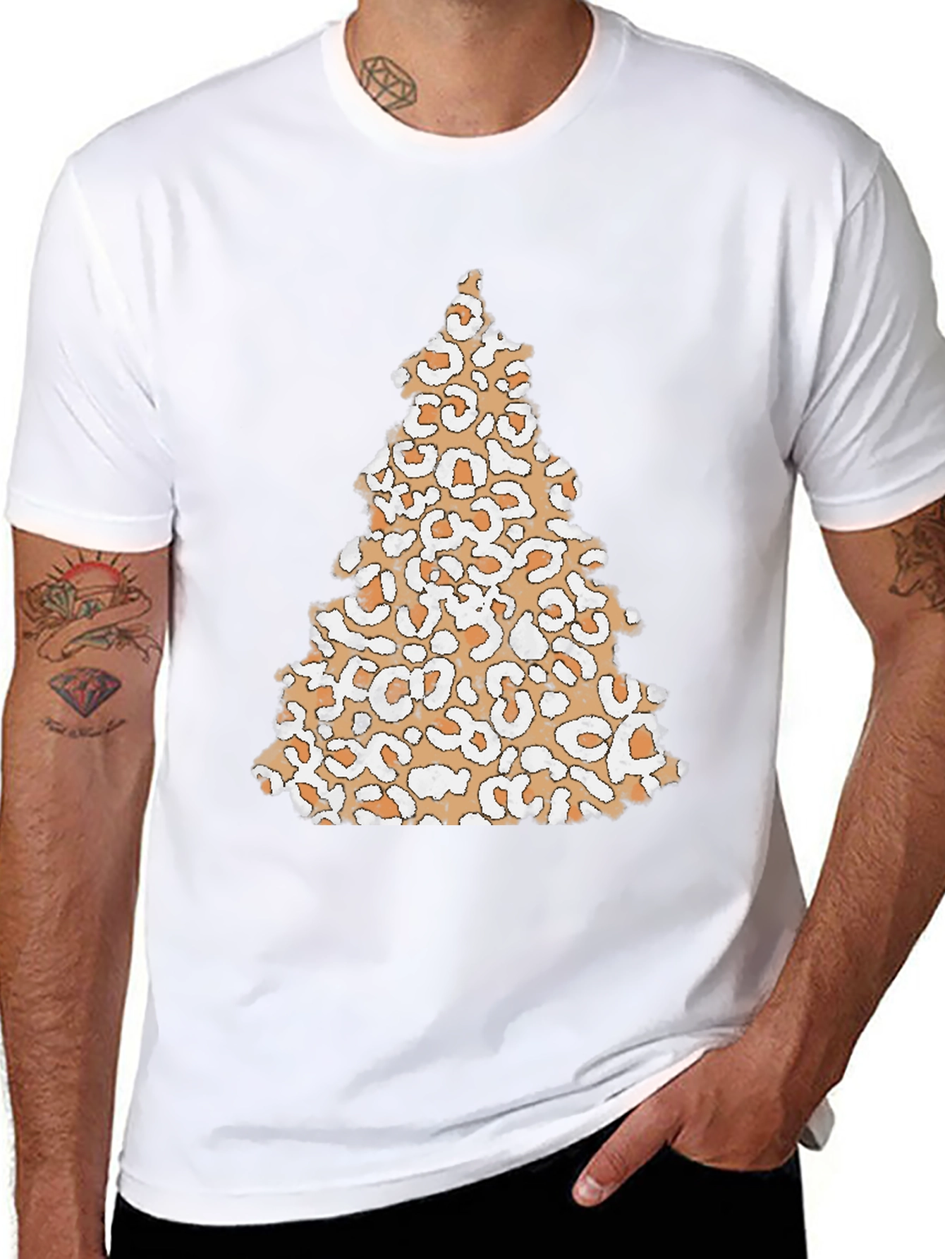 Camiseta Negra con Árbol Navideño de Leopardo