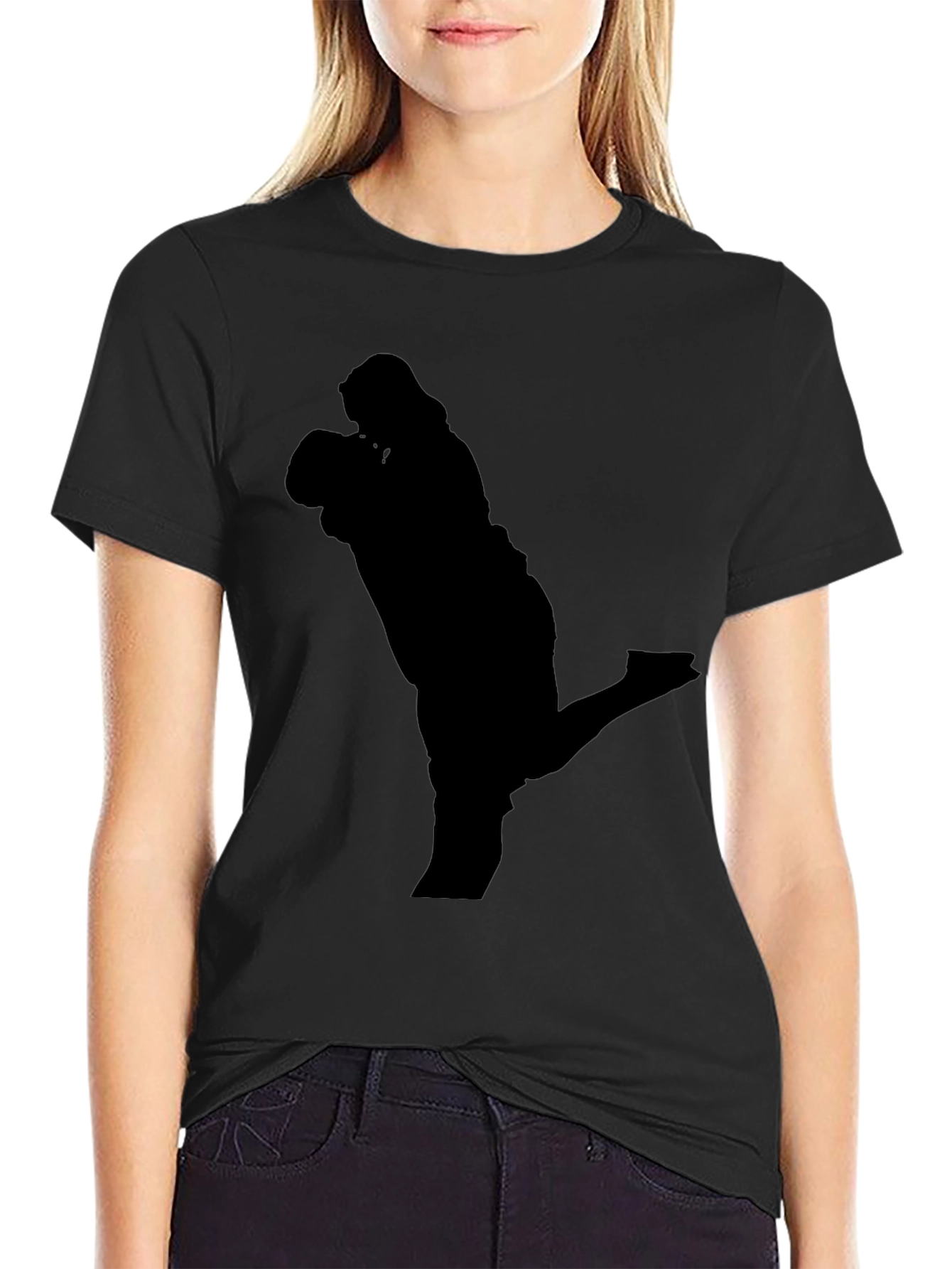 Camiseta Negra con Silueta de Pareja Enamorada