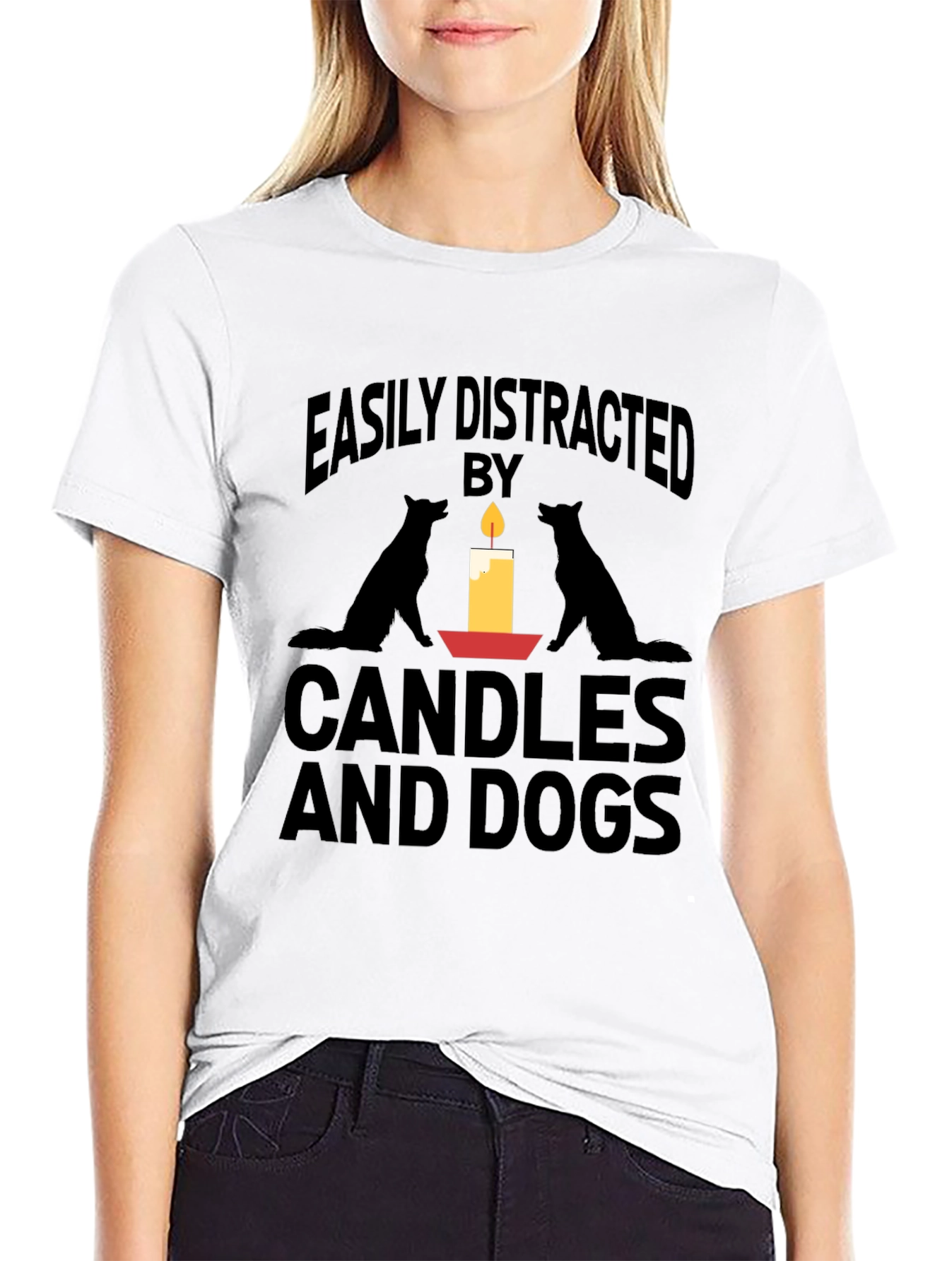 Camiseta Negra: Velas y Perros Distraen Fácilmente