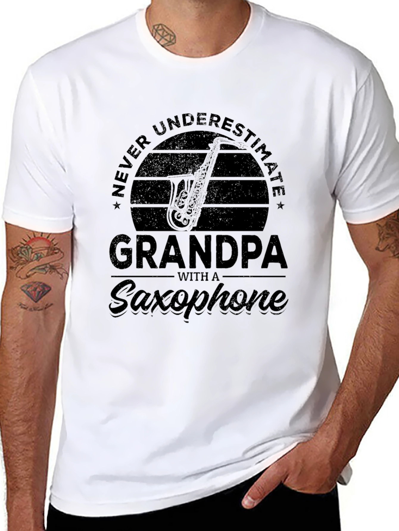 Camiseta Negra: Nunca Subestimes al Abuelo Saxofonista