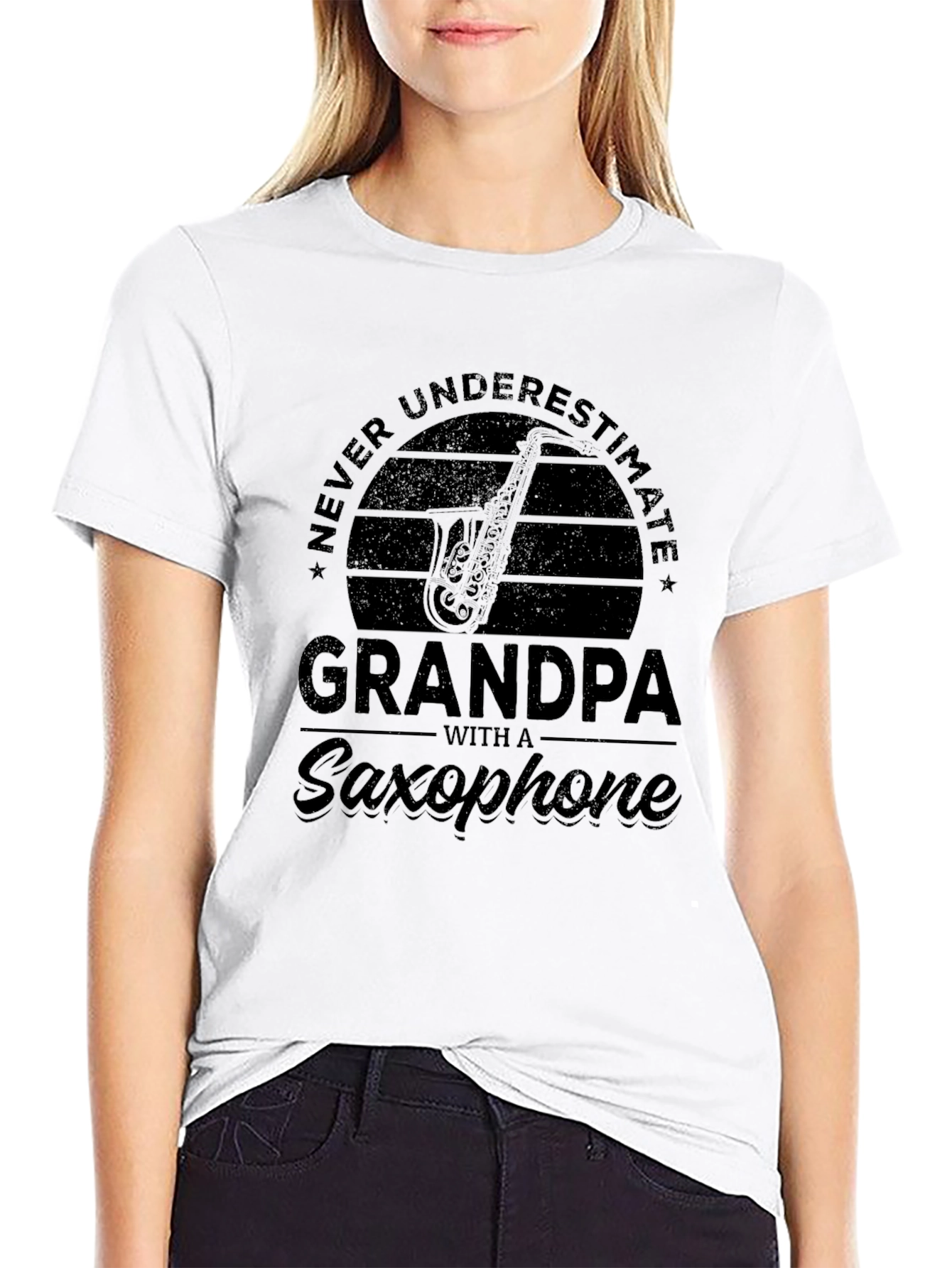 Camiseta Negra: Nunca Subestimes al Abuelo Saxofonista