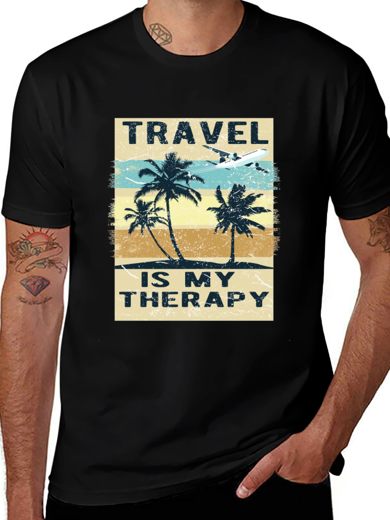 Camiseta Negra con Diseño de Viaje Terapia