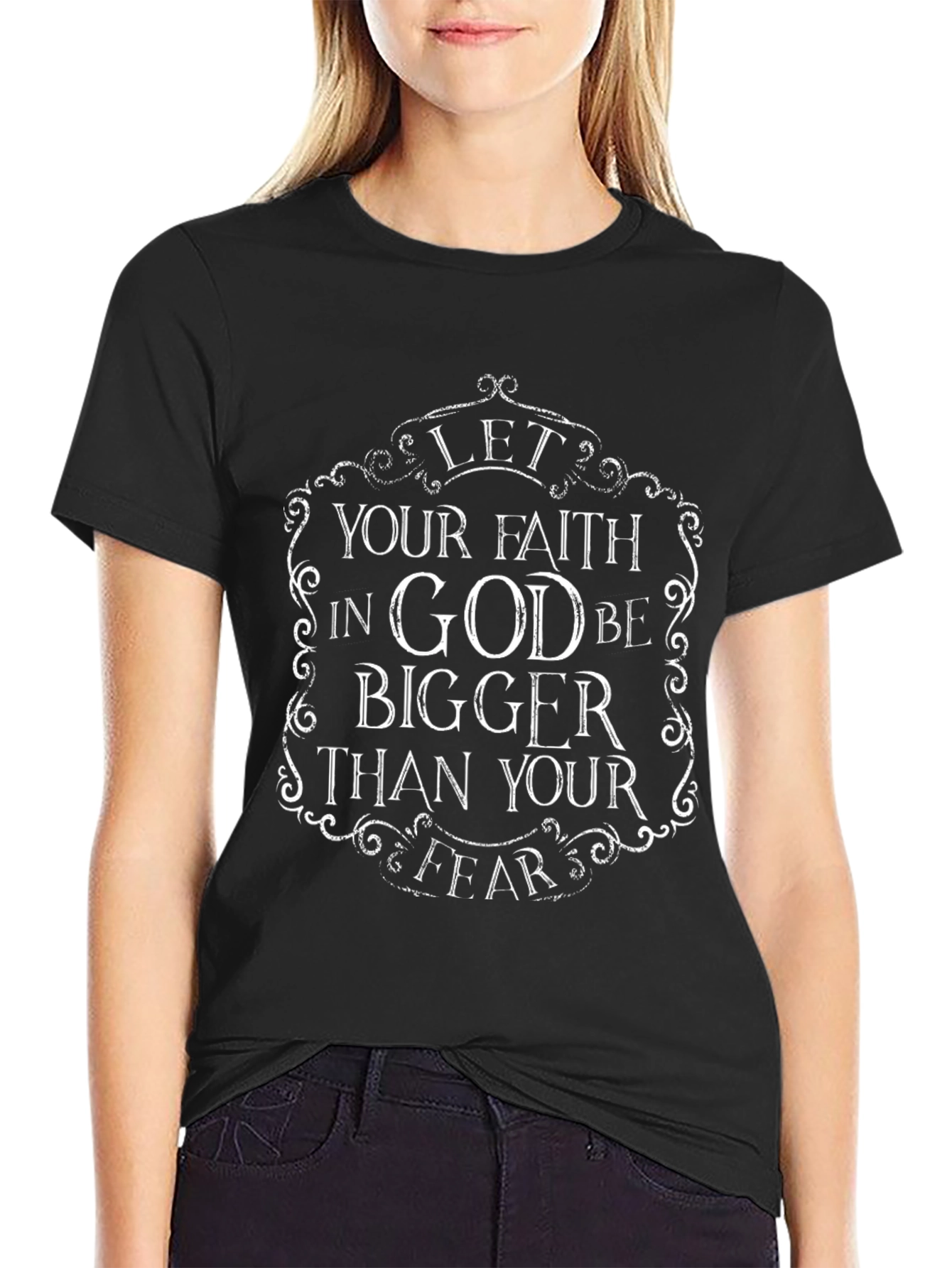 Camiseta Negra con Mensaje de Fe Inspirador