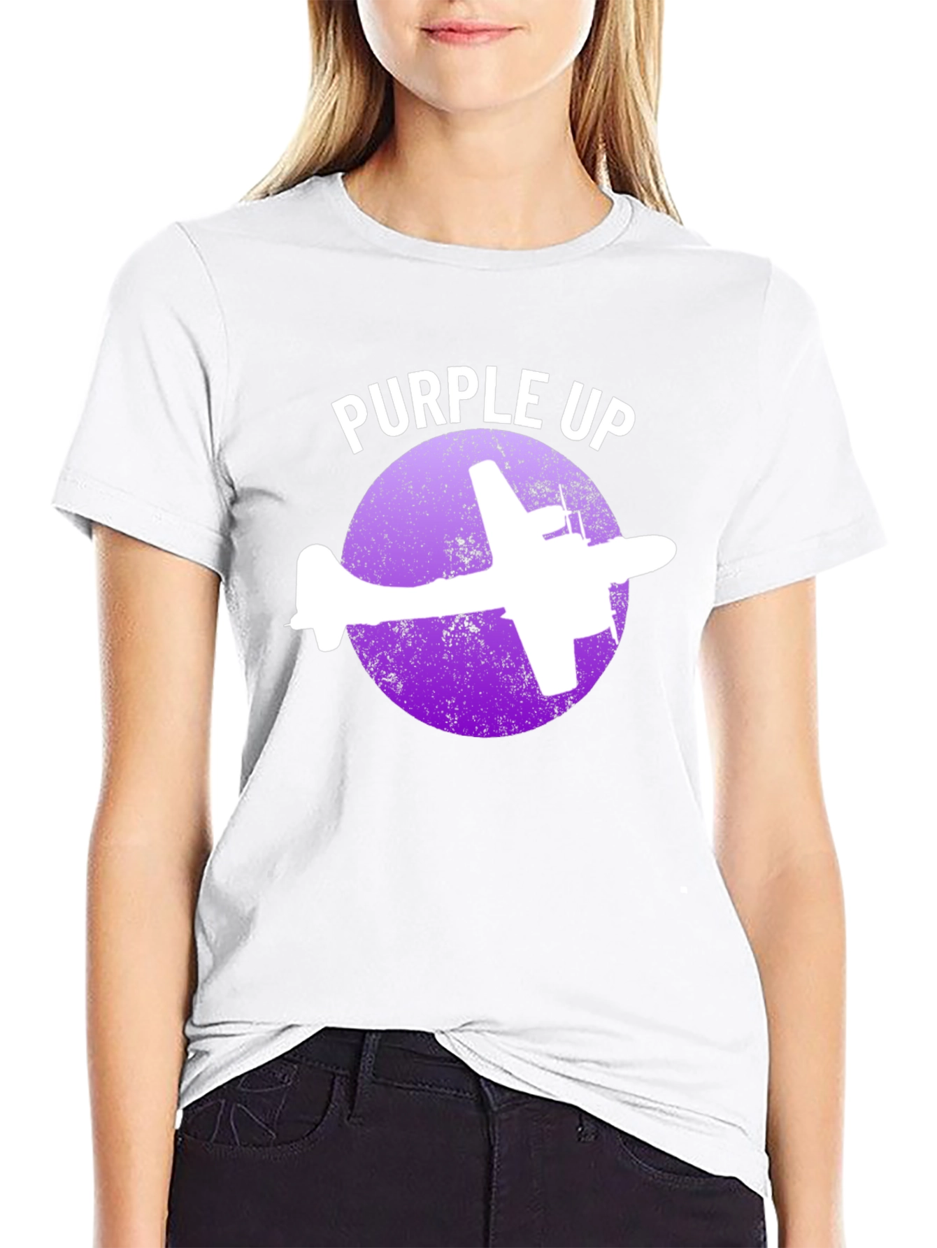 Camiseta Negra con Diseño de Avión Purple Up