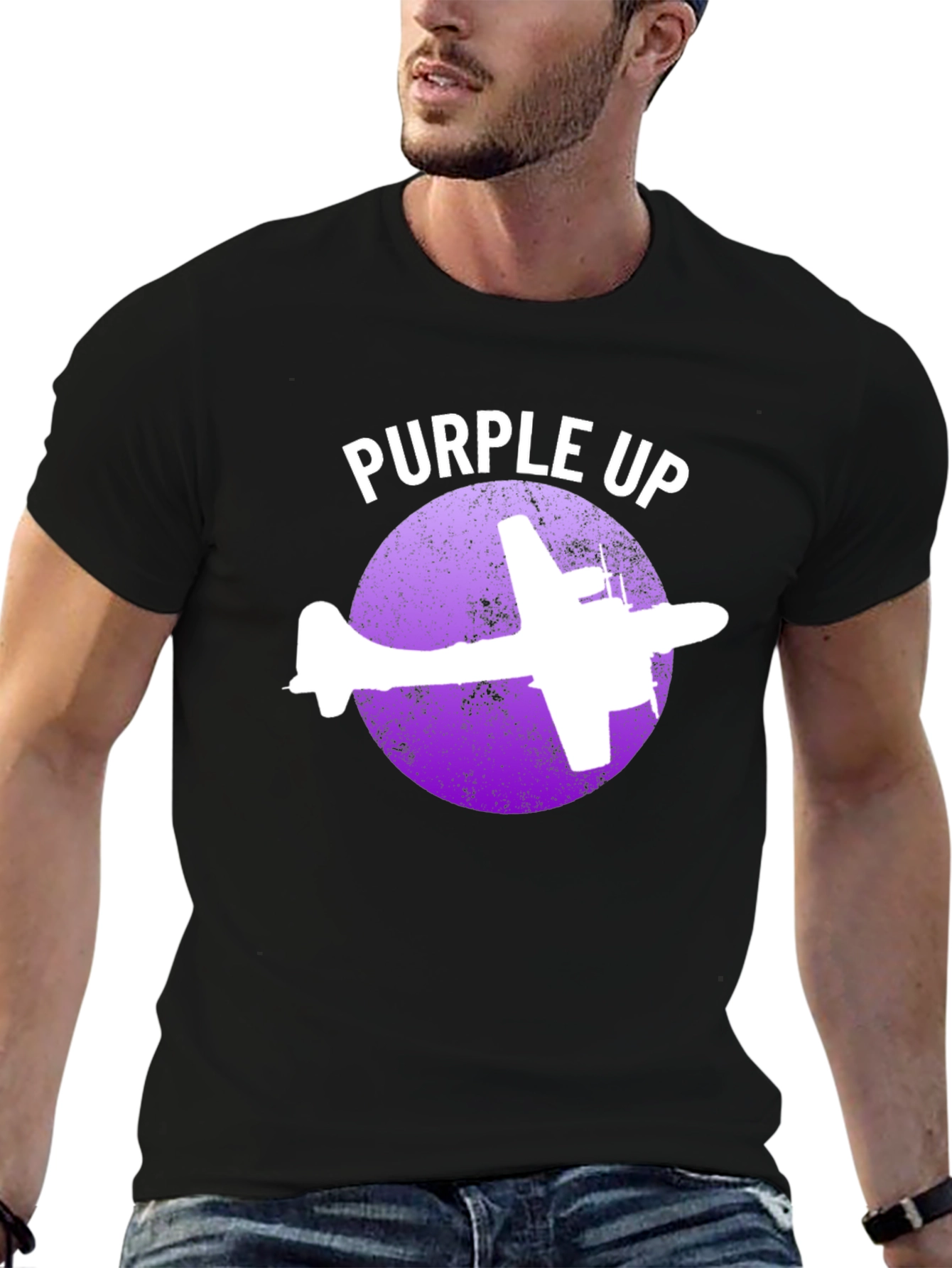 Camiseta Negra con Diseño de Avión Purple Up