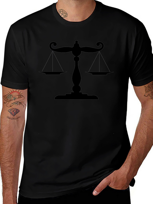 Camiseta Negra Balanza de la Justicia para Abogados
