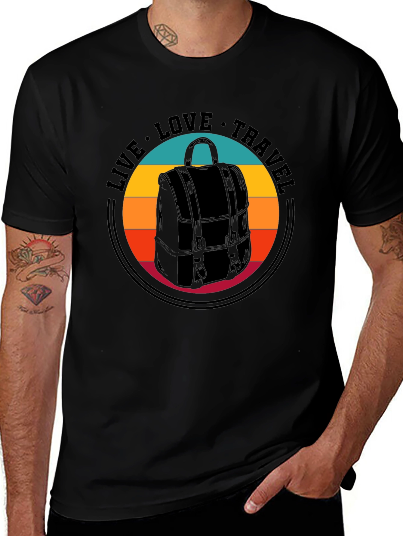 Camiseta Negra: Vive Ama Viaja - Diseño Mochila Retro