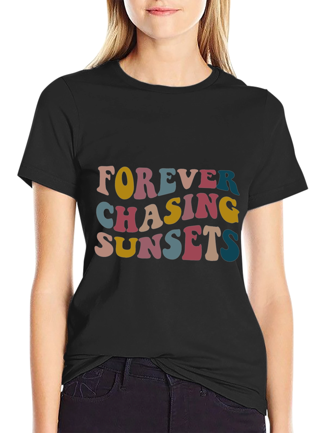 Camiseta Negra Estampada Forever Chasing Sunsets