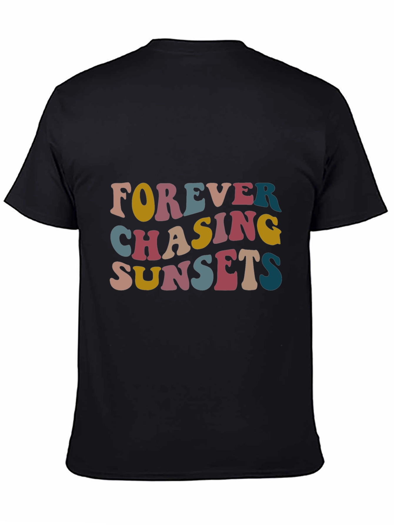 Camiseta Negra Estampada Forever Chasing Sunsets