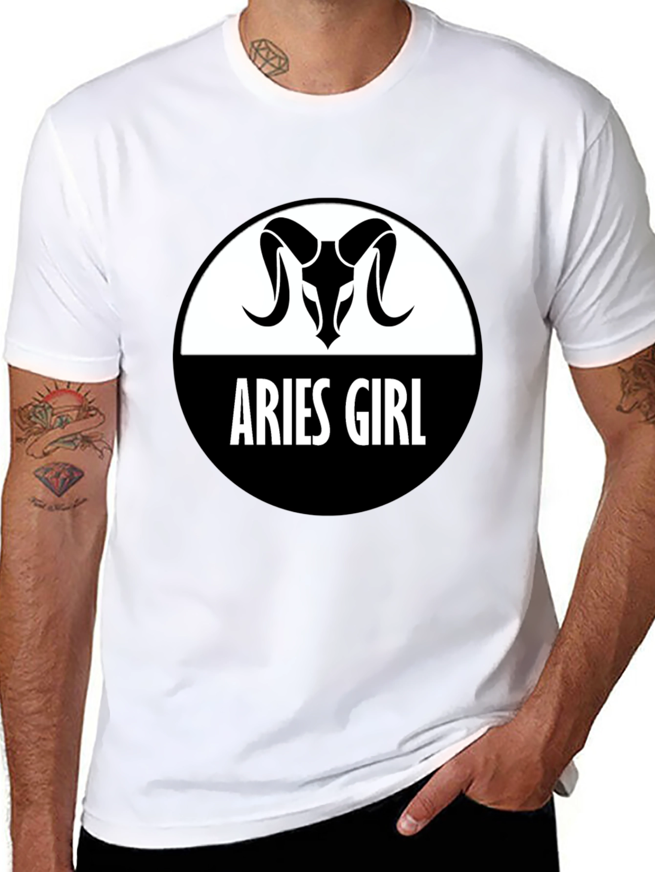 Camiseta Negra Aries Girl - Diseño Zodiacal