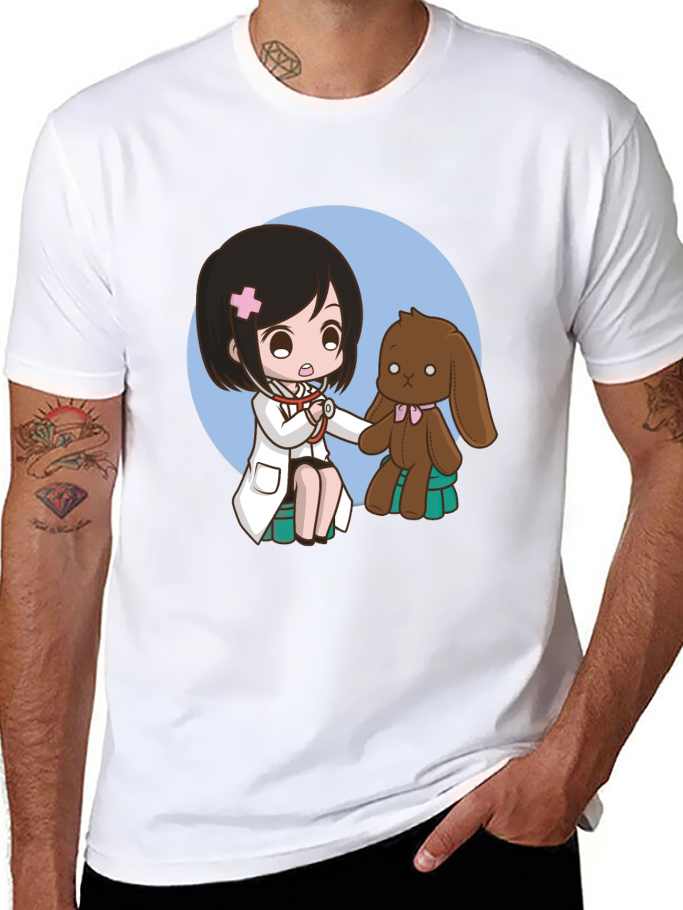 Camiseta Negra con Diseño de Doctora y Peluche
