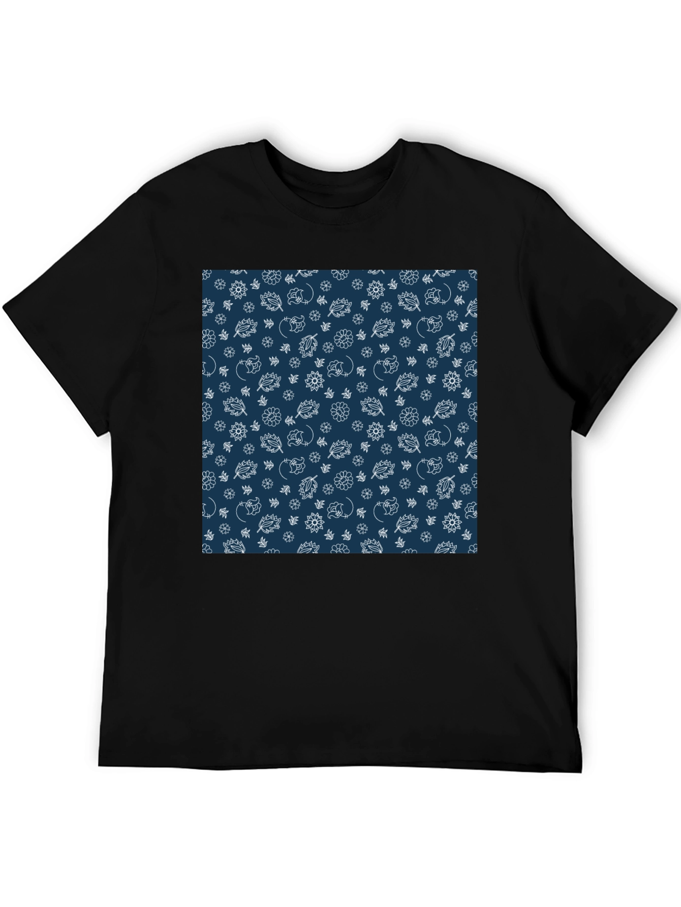 Camiseta Negra Estampada con Diseño Floral