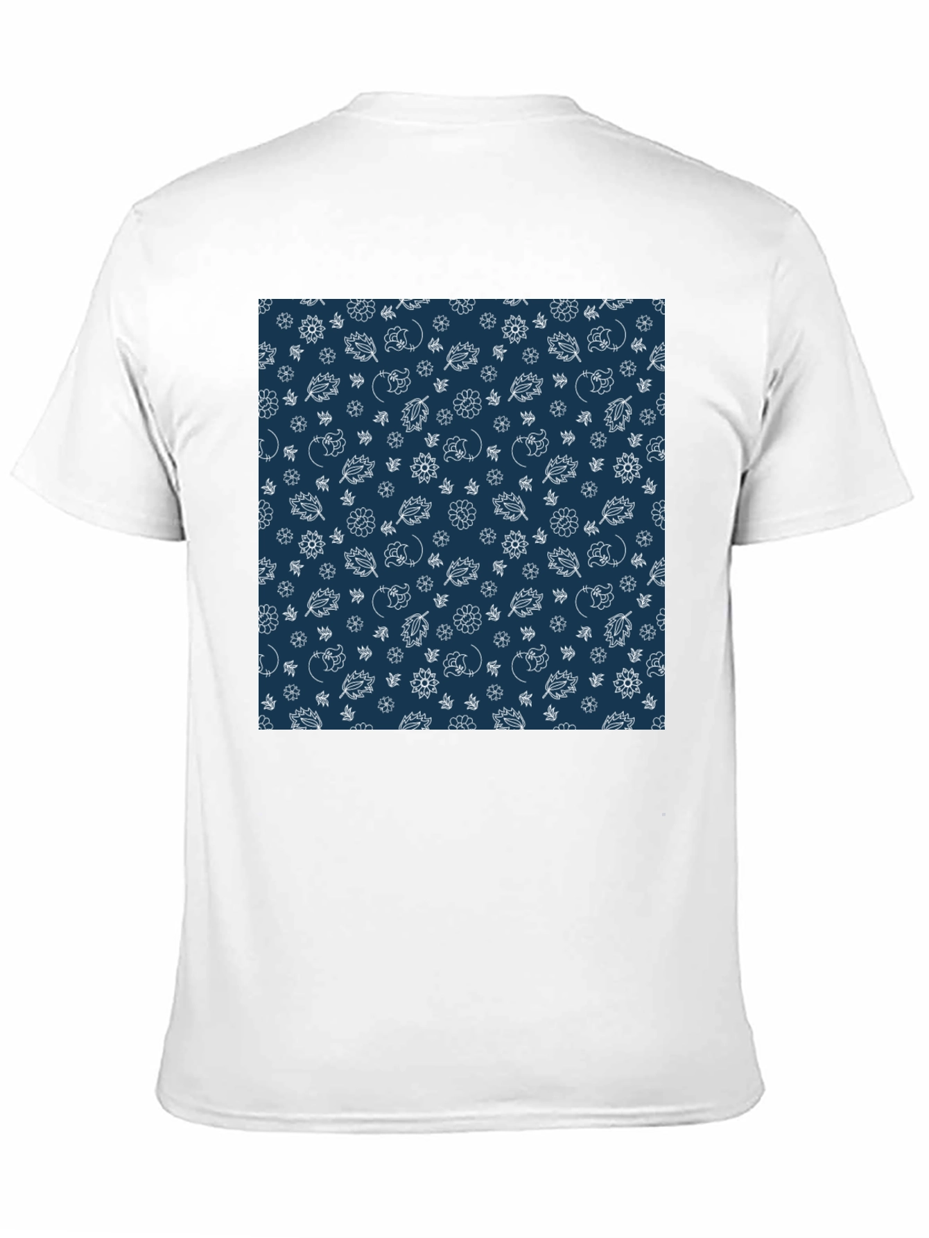 Camiseta Negra Estampada con Diseño Floral