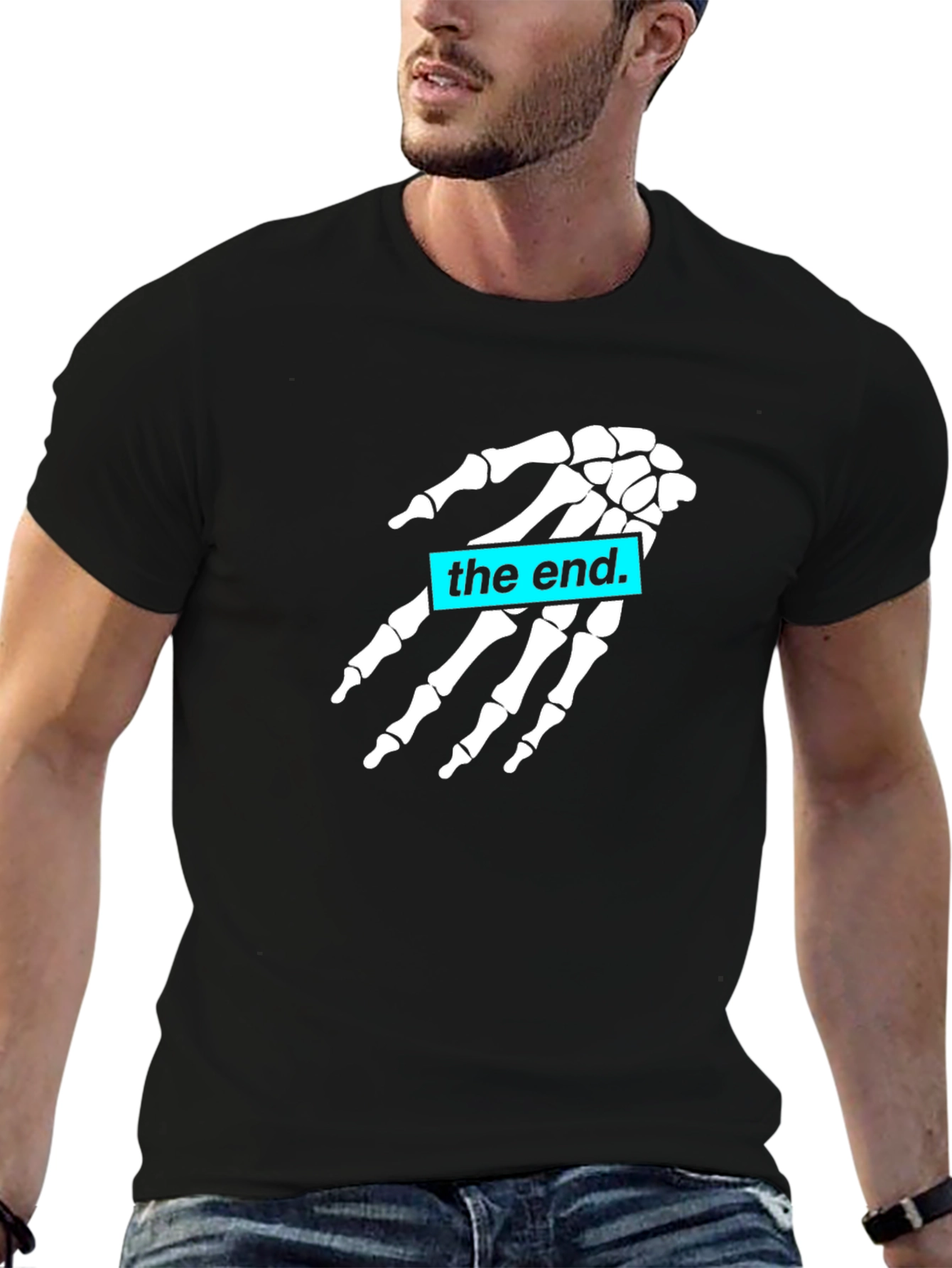 Camiseta Negra con Diseño de Mano Esquelética The End