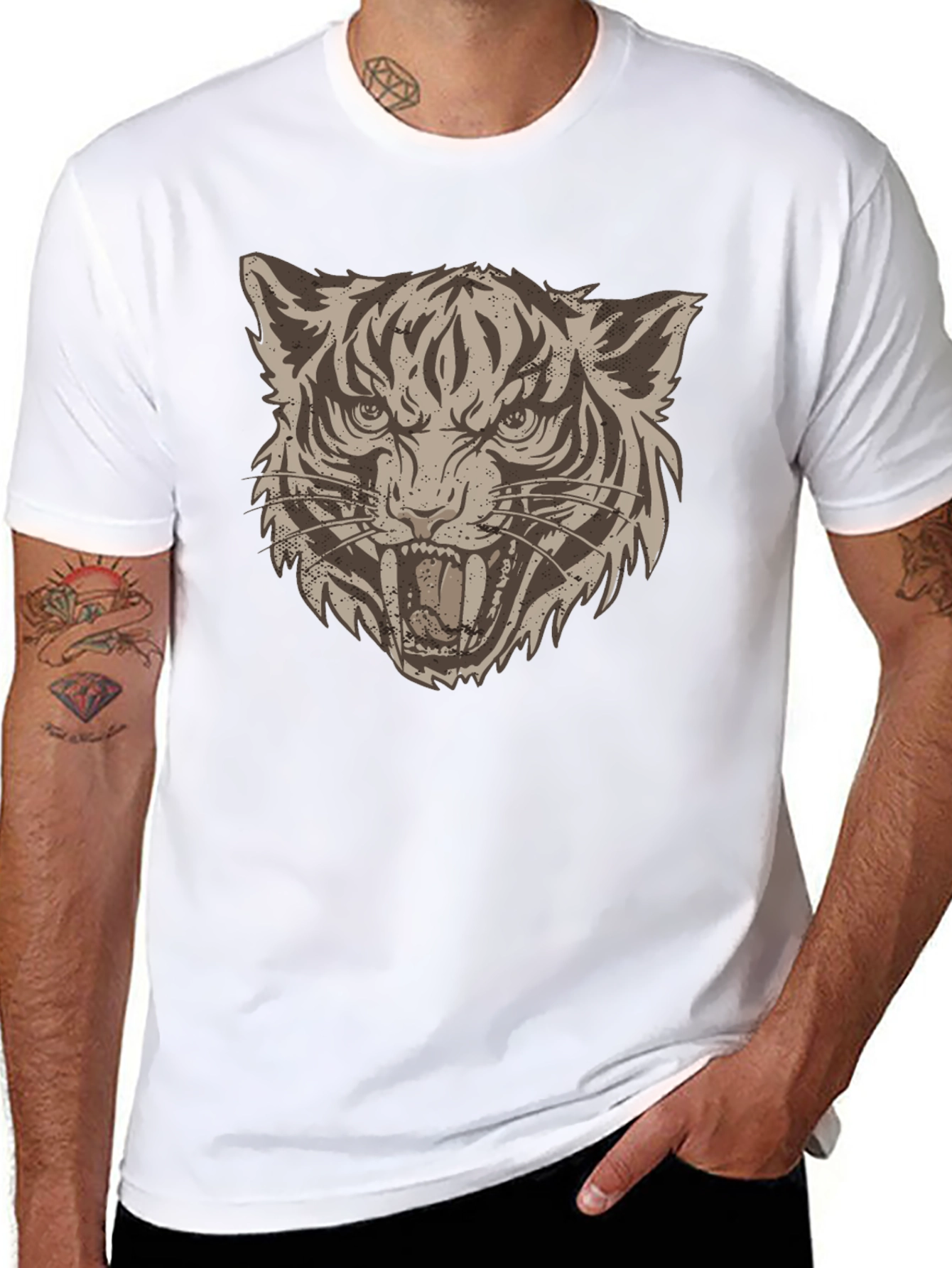 Camiseta Negra con Estampado de Tigre Rugiente