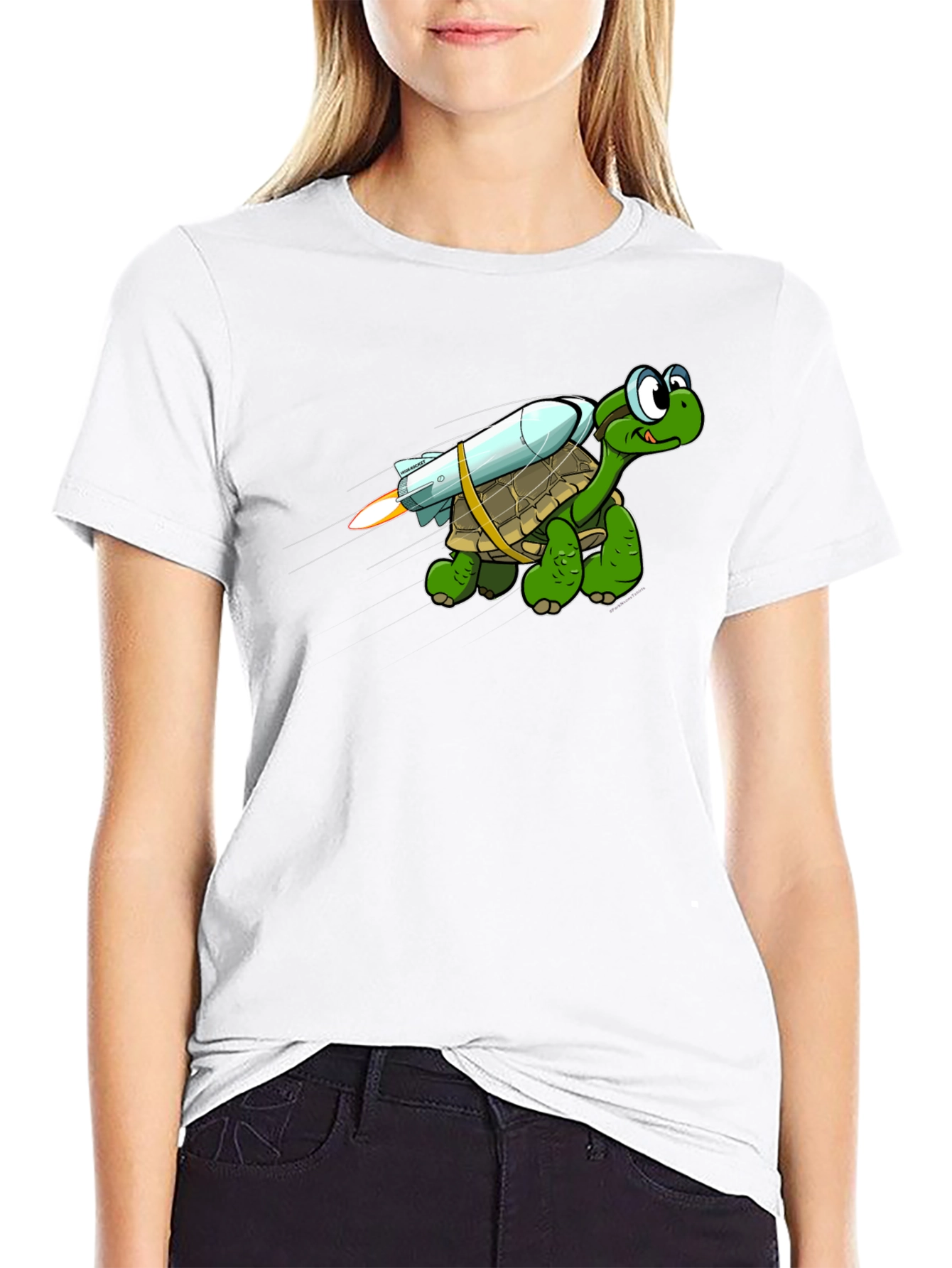 Camiseta Negra con Tortuga Cohete Divertida