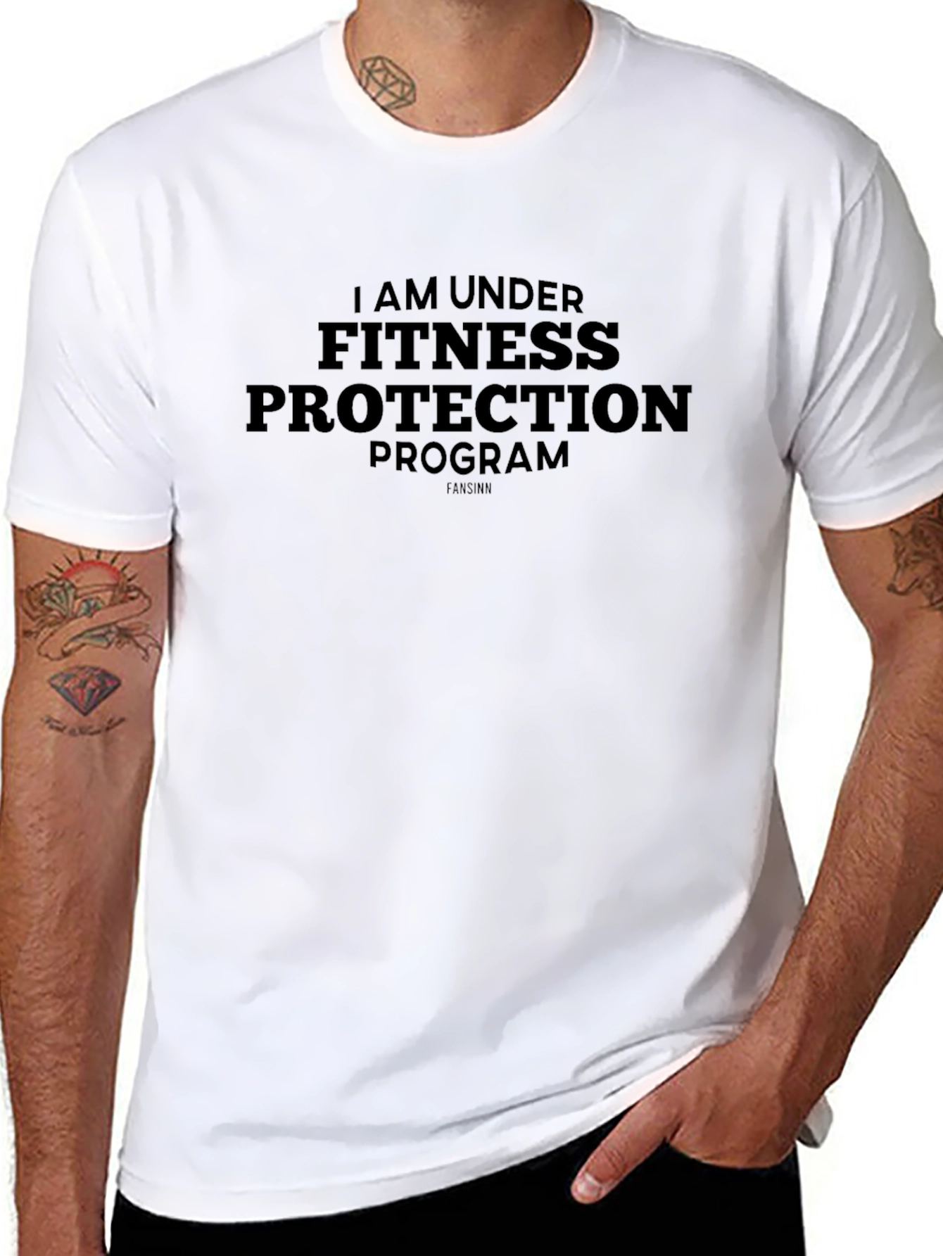 Camiseta Negra: ¡Bajo Protección Fitness!
