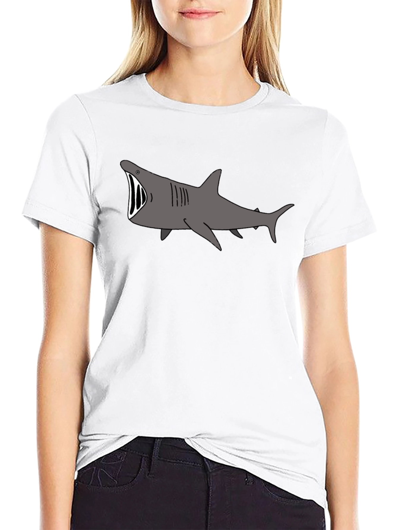 Camiseta Negra con Tiburón Boca Abierta