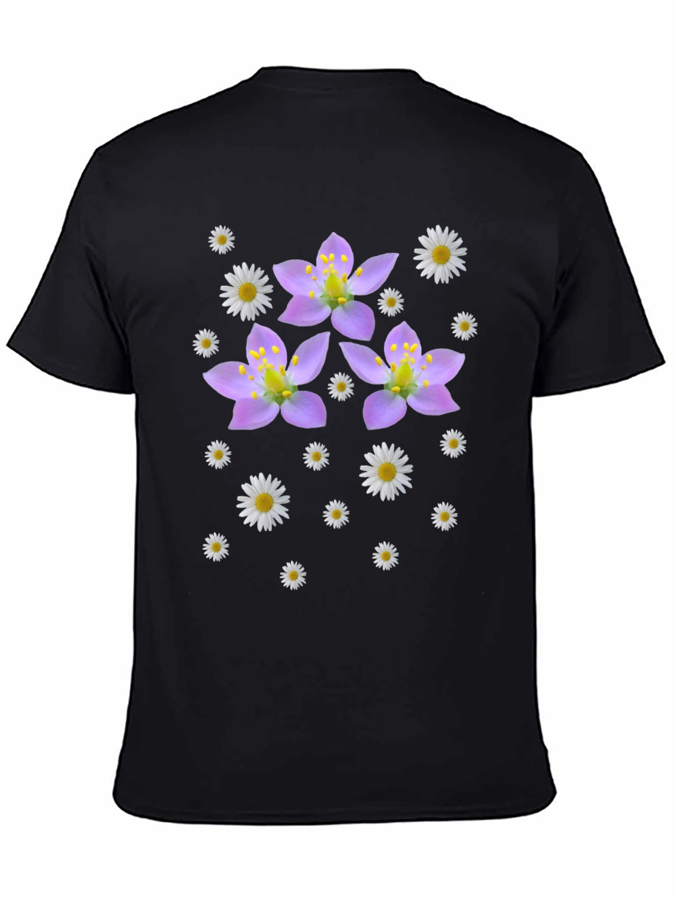 Camiseta Negra con Diseño Floral Lila y Margaritas