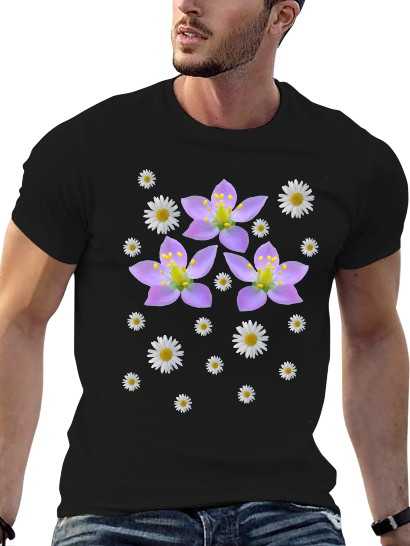 Camiseta Negra con Diseño Floral Lila y Margaritas